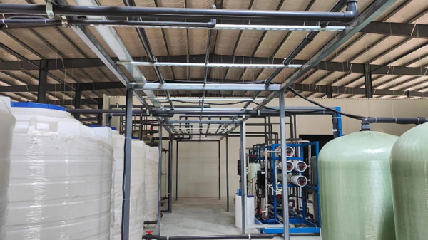 山东客户10吨超纯水设备